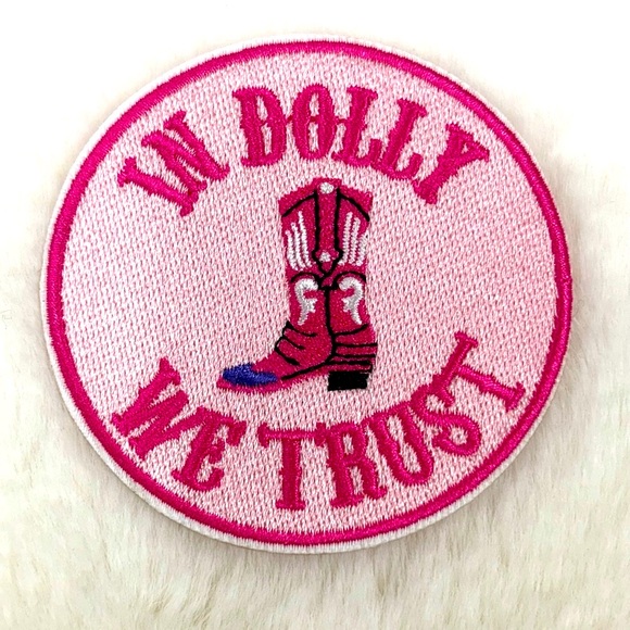 Accessories - IN DOLLY WE TRUST 🩷 patch